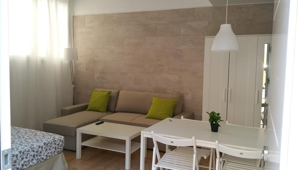 מאלגה Apartamentos Clavero מראה חיצוני תמונה